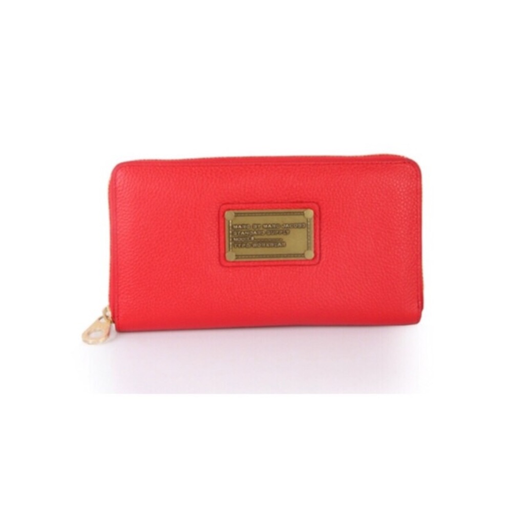 Marc by Marc Jacobs Ziparound Wallet